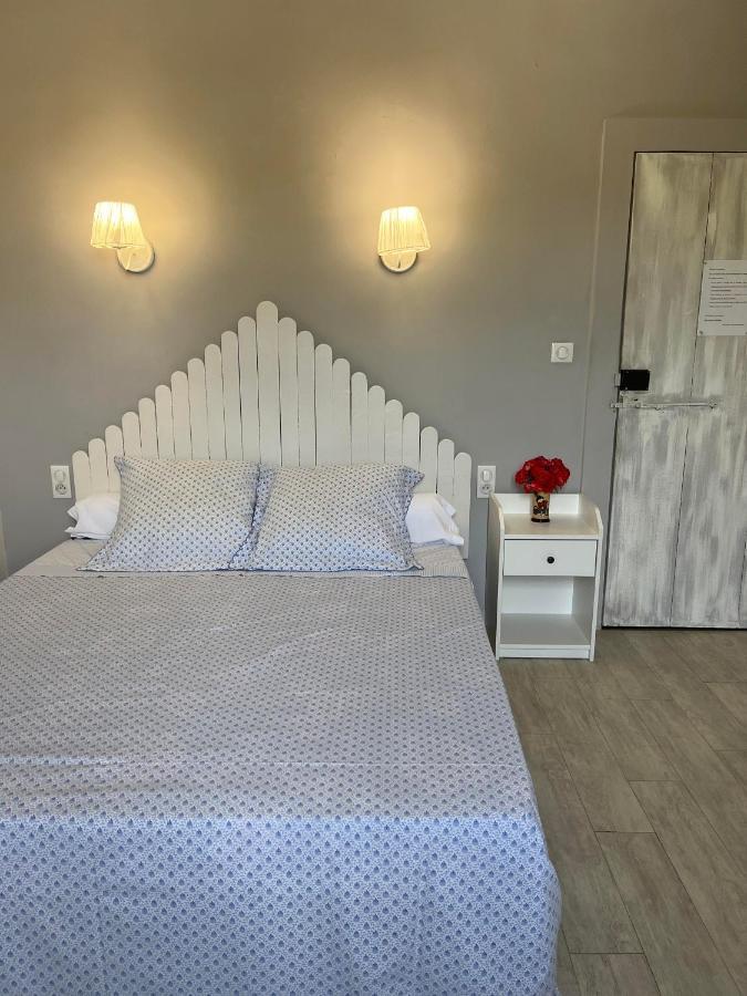 La Ferme De Tonton Jules Et Mame Julia Bed and Breakfast Entraigues-sur-la-Sorgue Εξωτερικό φωτογραφία