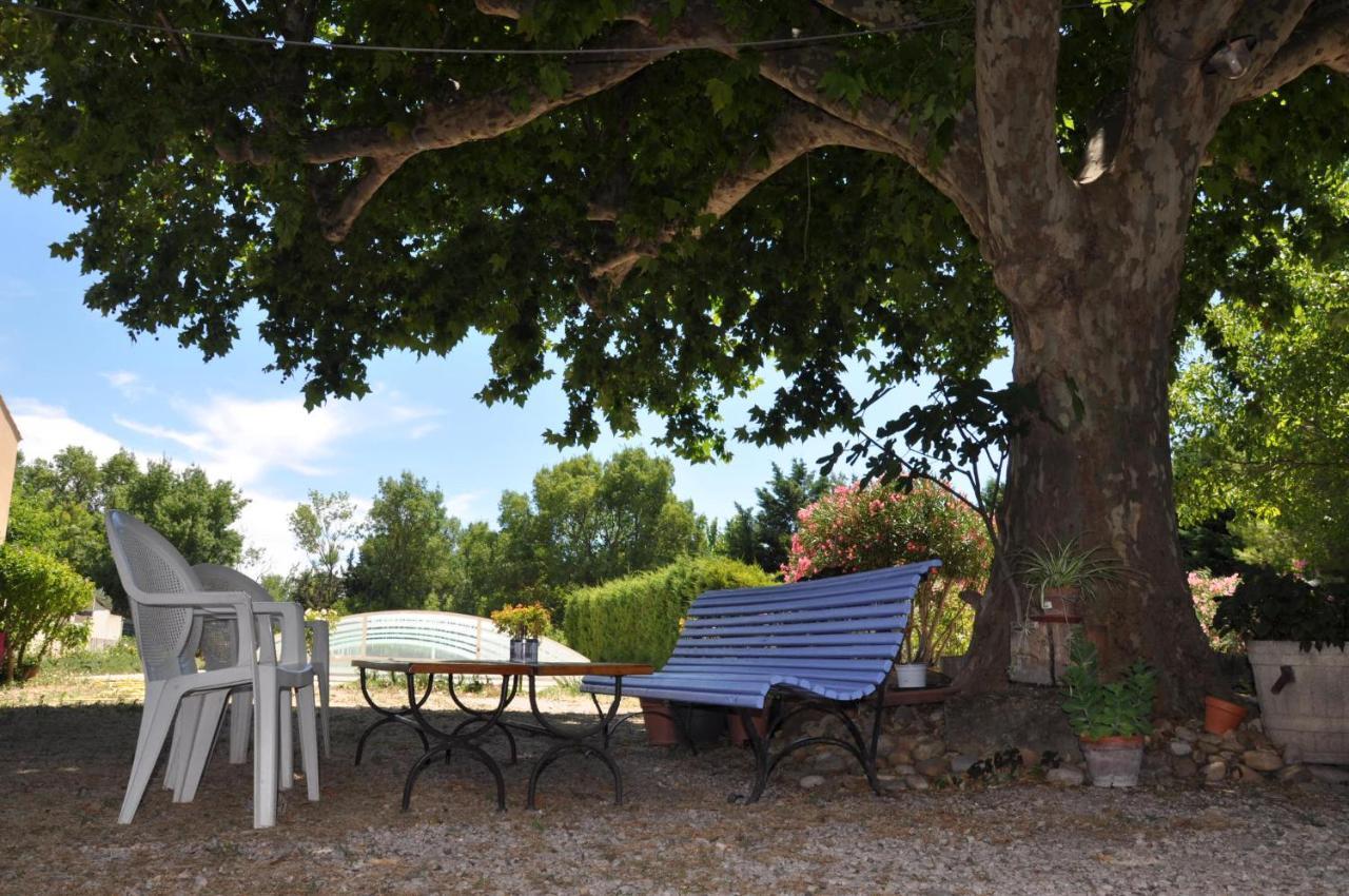 La Ferme De Tonton Jules Et Mame Julia Bed and Breakfast Entraigues-sur-la-Sorgue Εξωτερικό φωτογραφία